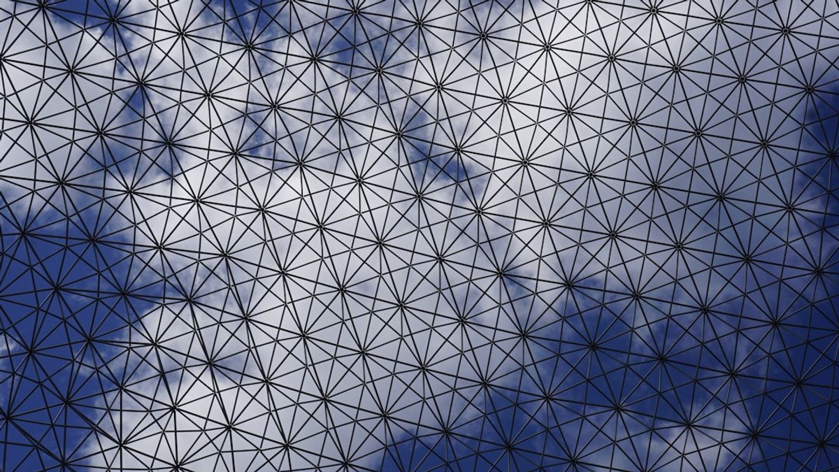 The TikTok Outage: A Hard Lesson in Resilient AI and Decentralized Futures