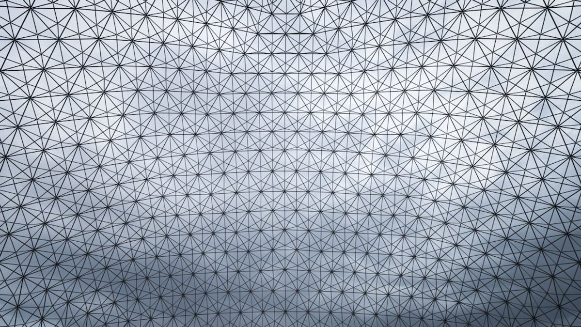 Beyond Downtime: Amazon's Glitch and the Imperative for Resilient AI/Blockchain Deployments