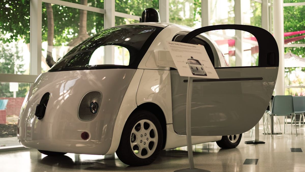 Waymo's Sixth-Gen Robotaxi: Scaling Autonomy from Code to Commercial Reality