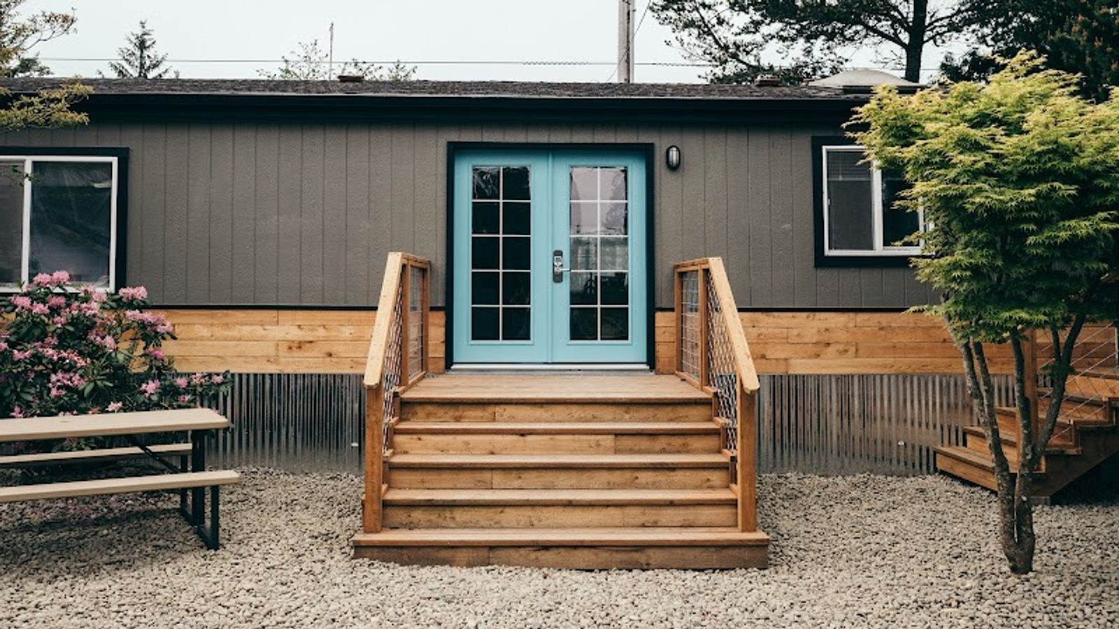 Photo of LOGE Westport