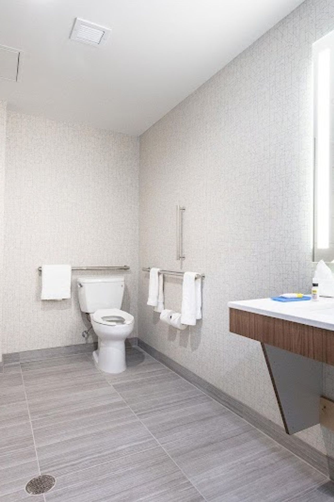 Photo of Holiday Inn Express & Suites San Jose – Silicon Valley by IHG