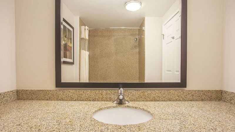 Photo of La Quinta Inn & Suites by Wyndham Bakersfield North