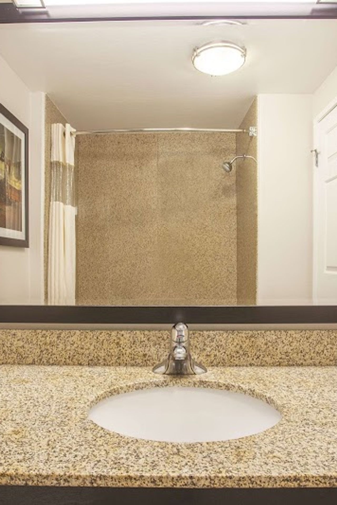 Photo of La Quinta Inn & Suites by Wyndham Bakersfield North