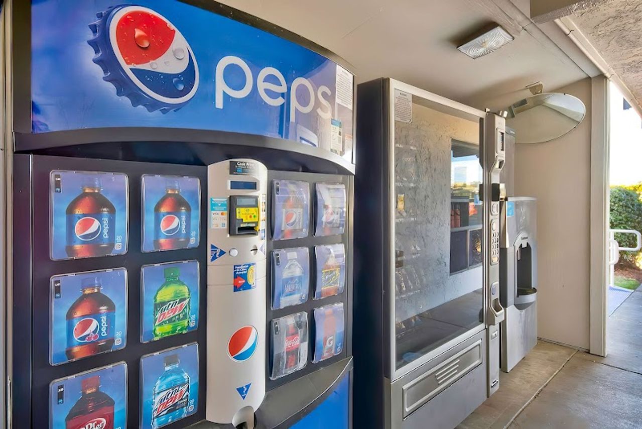 Photo of Motel 6 Vallejo, CA - Six Flags West