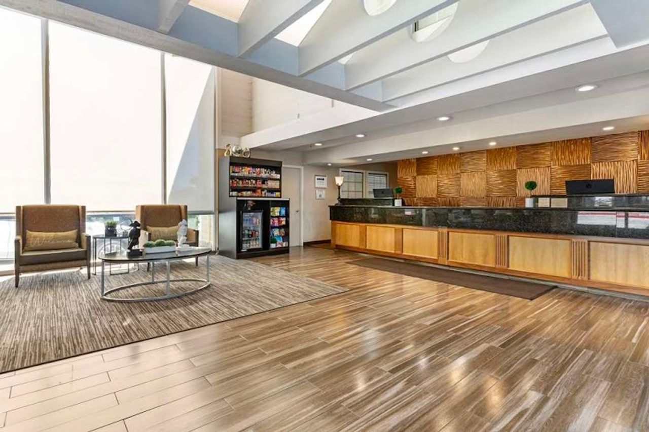 Photo of Best Western Plus Heritage Inn