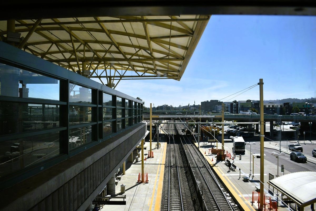 Millbrae BART, Rollins Road, Millbrae, CA, USA