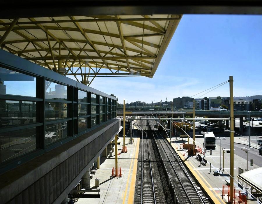 Millbrae BART, Rollins Road, Millbrae, CA, USA