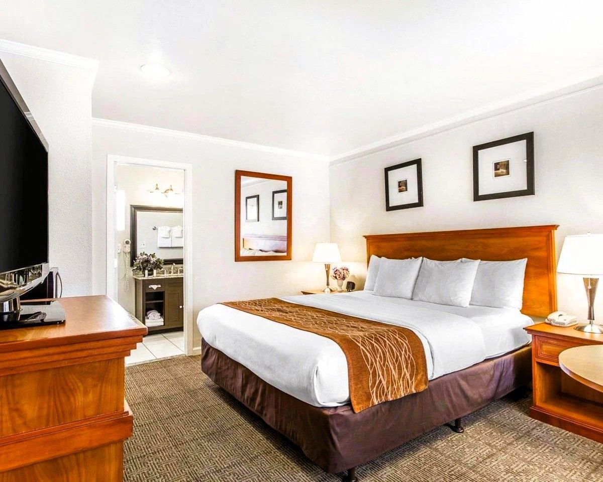 Photo of The Inn at 1252 Monterey - King Bed Room