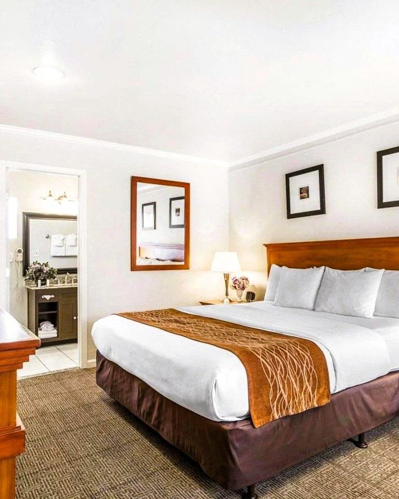 Photo of The Inn at 1252 Monterey - King Bed Room