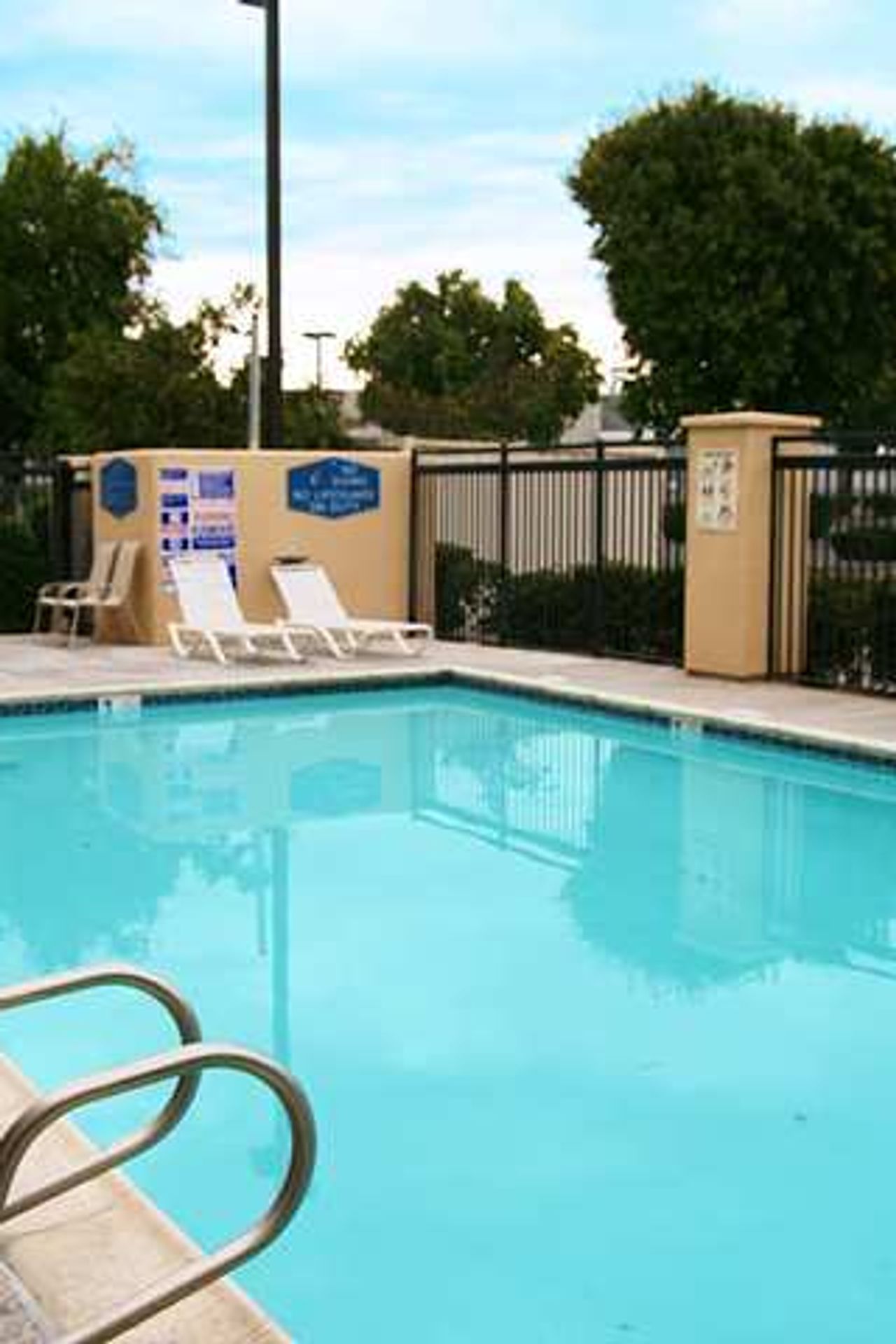 Photo of Hampton Inn & Suites Modesto-Salida