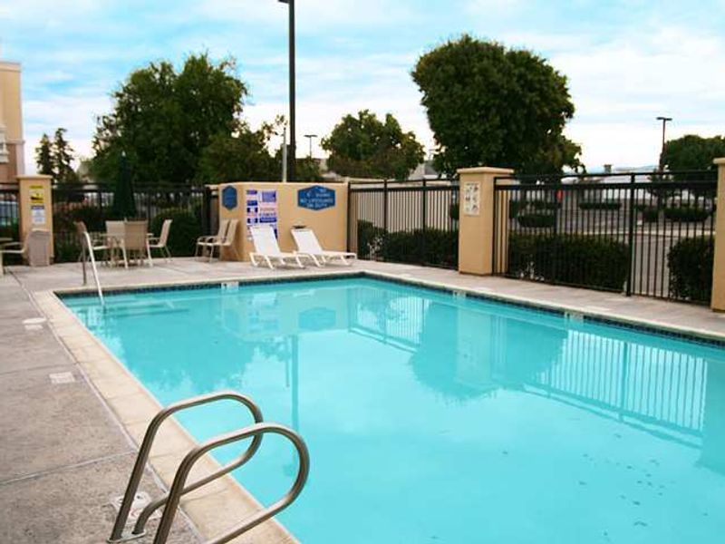 Photo of Hampton Inn & Suites Modesto-Salida