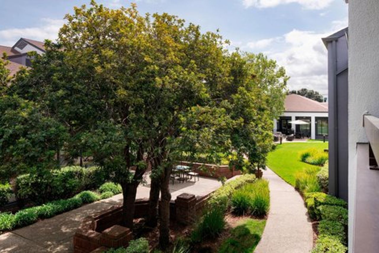 Photo of Courtyard San Francisco Airport