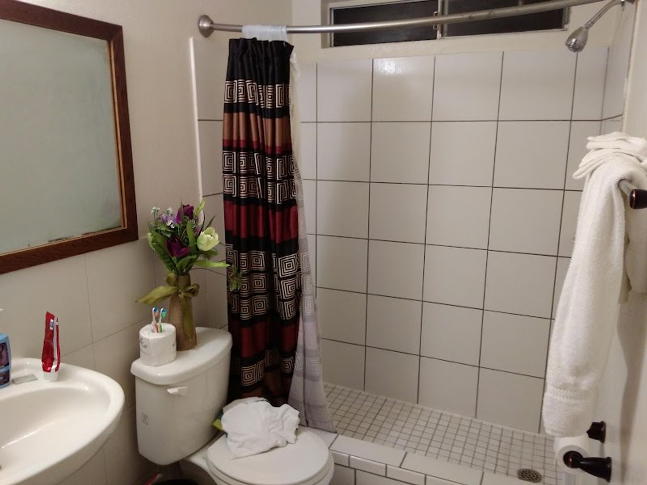 Photo of Laguna Lodge - Bathroom