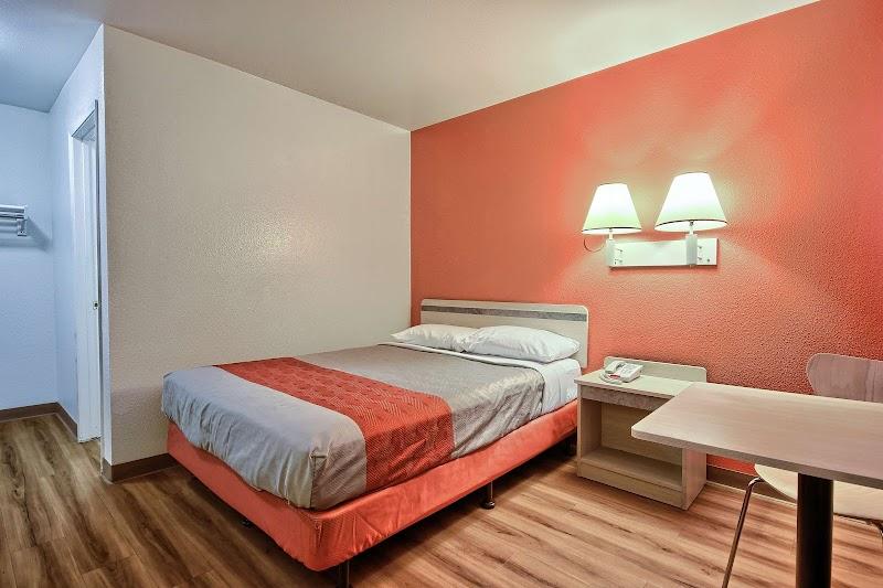 Photo of Motel 6 Tulare, CA