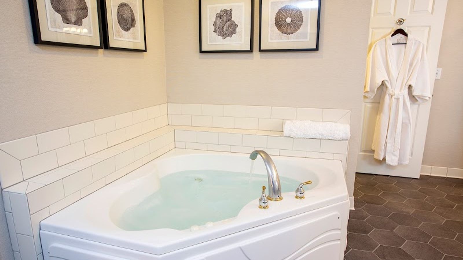 Photo of Shearwater Inn - Private Whirlpool tubs