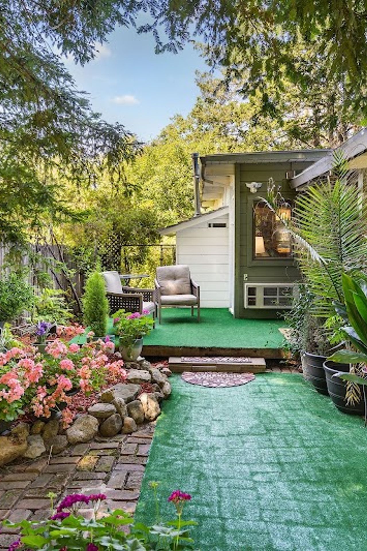 Photo of Potter's Foothill House B&B