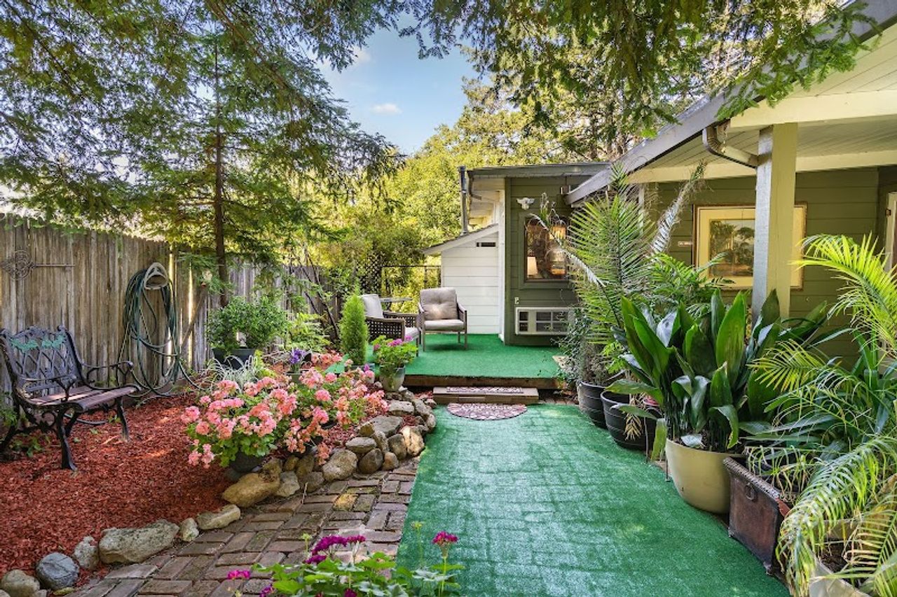 Photo of Potter's Foothill House B&B