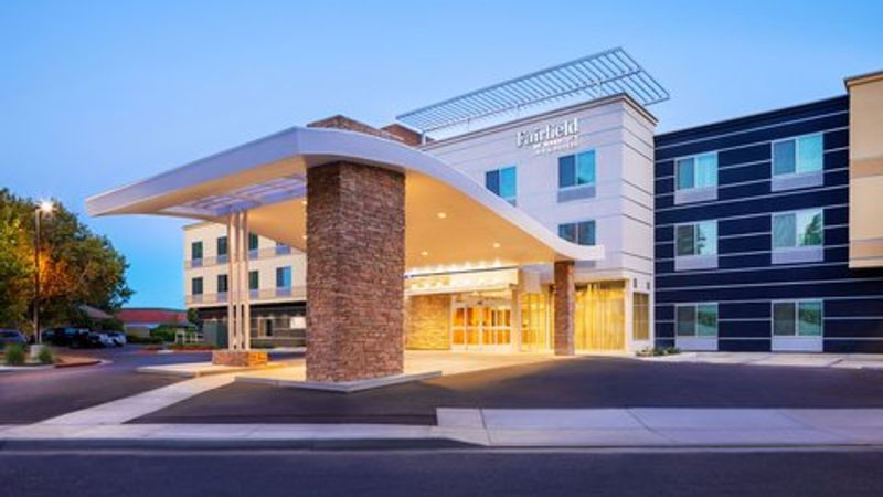 Fairfield Inn & Suites Fresno North/Shaw Avenue