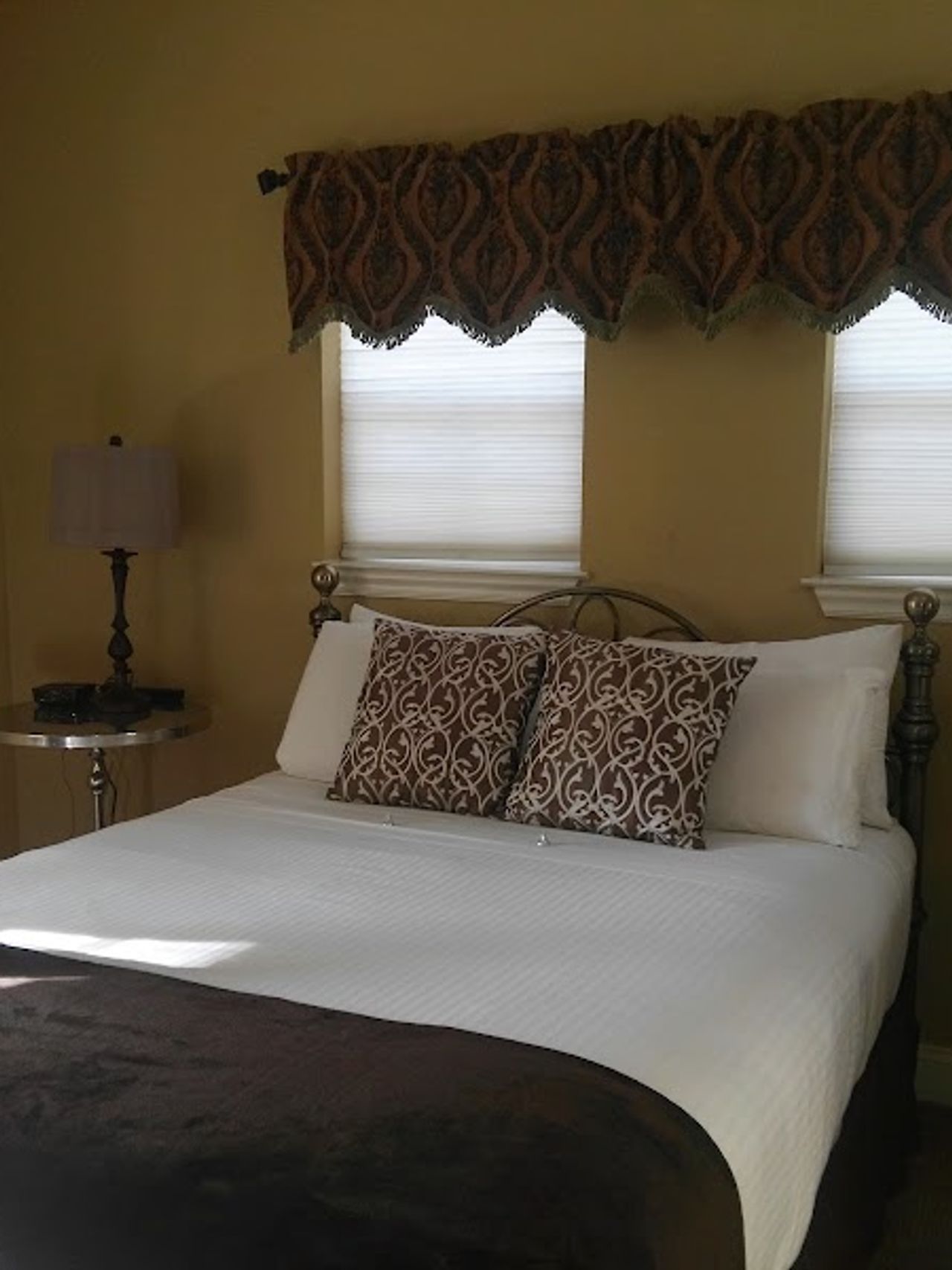 Photo of Glen Ellen Inn - Room, Queen bed