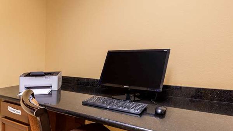 Photo of La Quinta Inn & Suites by Wyndham Vancouver