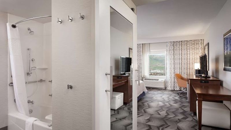 Photo of Hampton Inn Lewiston - Room, Bathroom