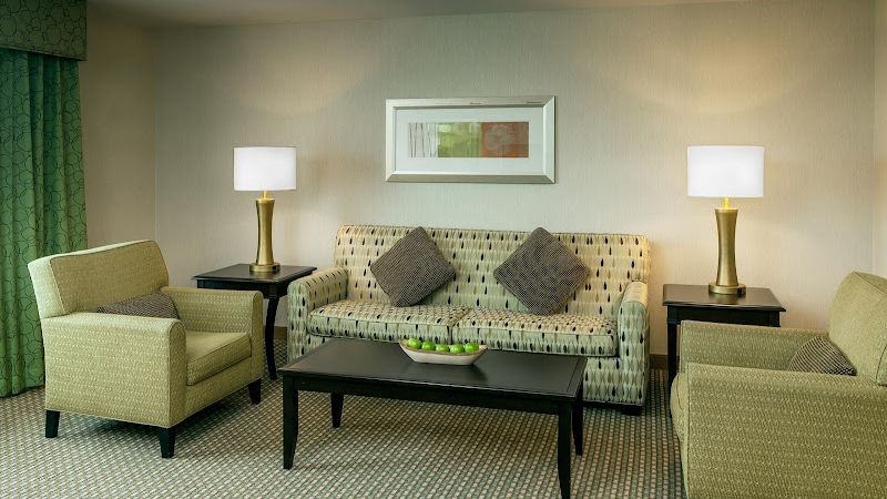 Photo of Hilton Garden Inn Eugene/Springfield - Suite, Living area