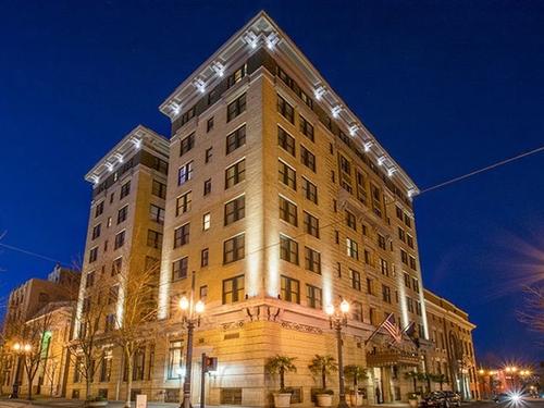 Hotel deLuxe
