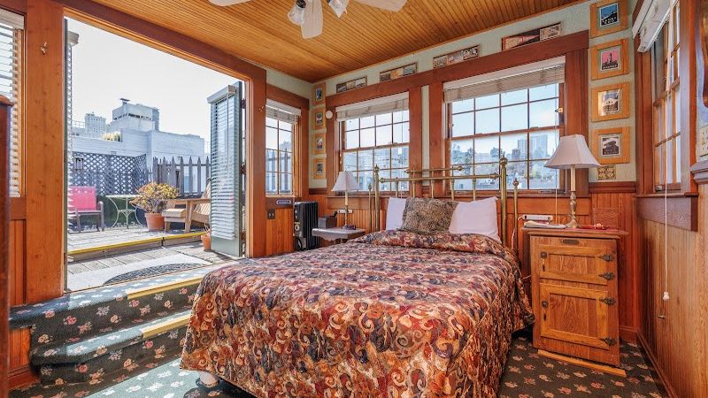 Photo of San Remo Hotel