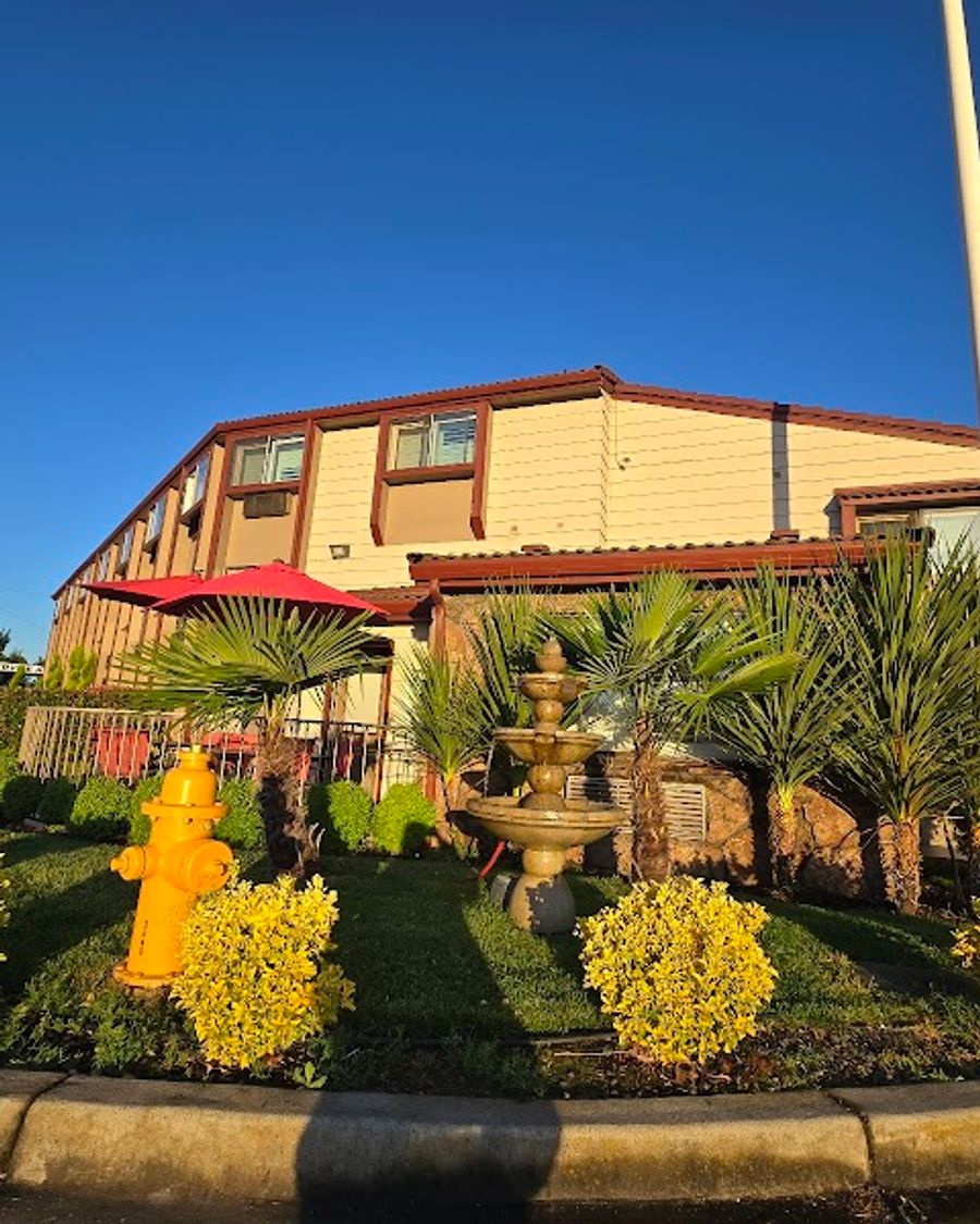 Ramada by Wyndham Medford Airport North
