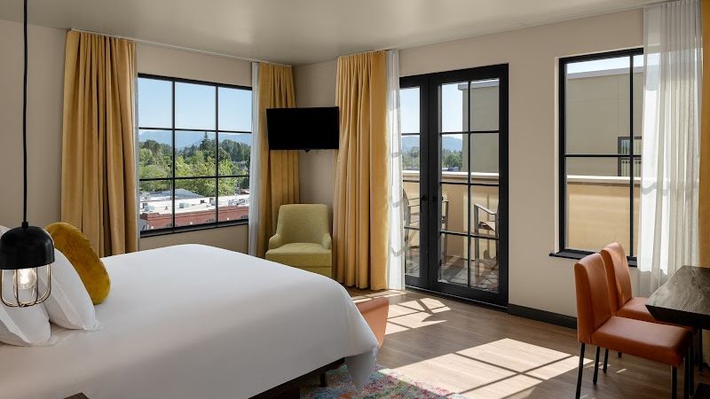 Photo of The Gordon Hotel - Suite, King Bed