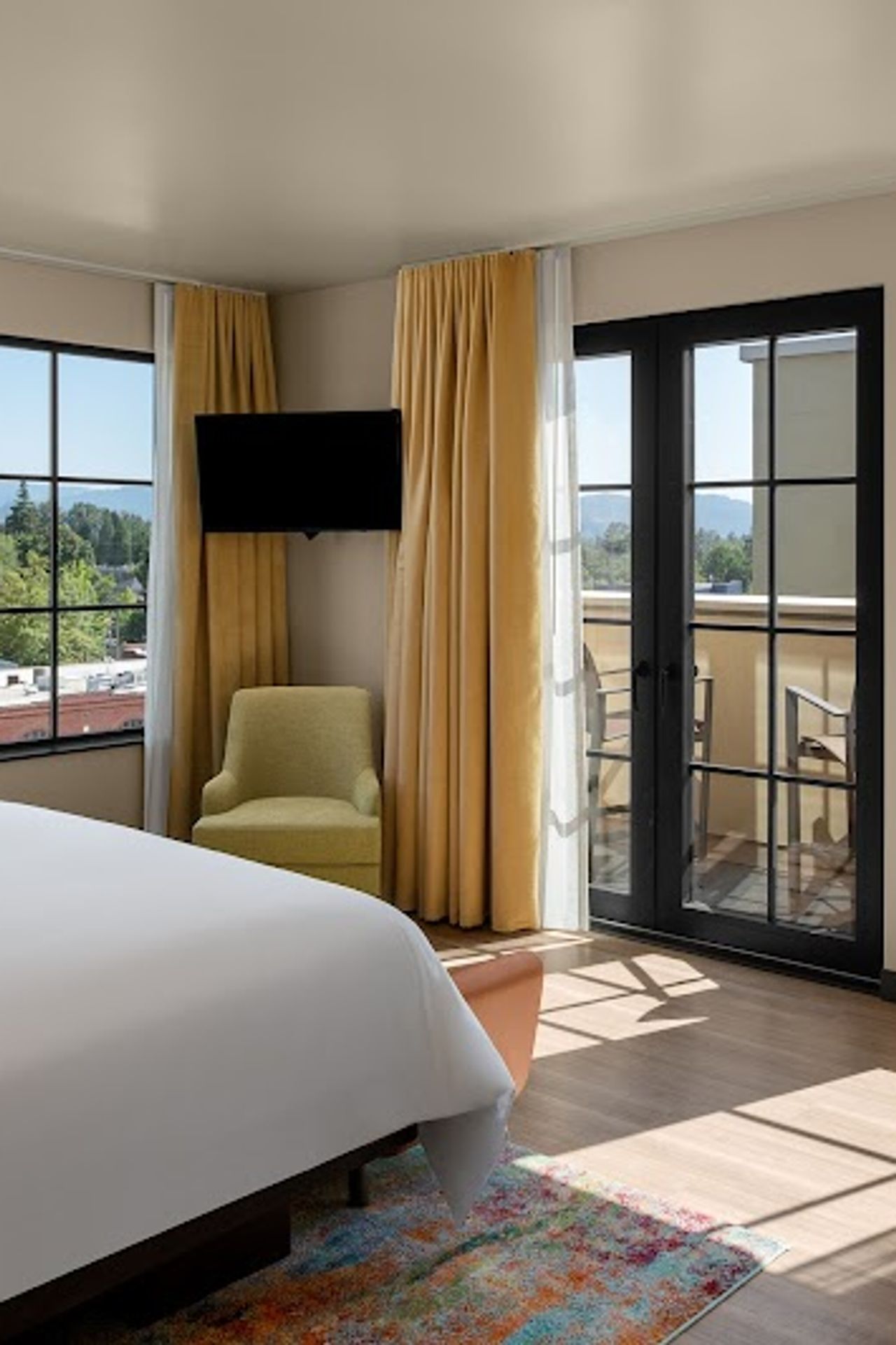 Photo of The Gordon Hotel - Suite, King Bed