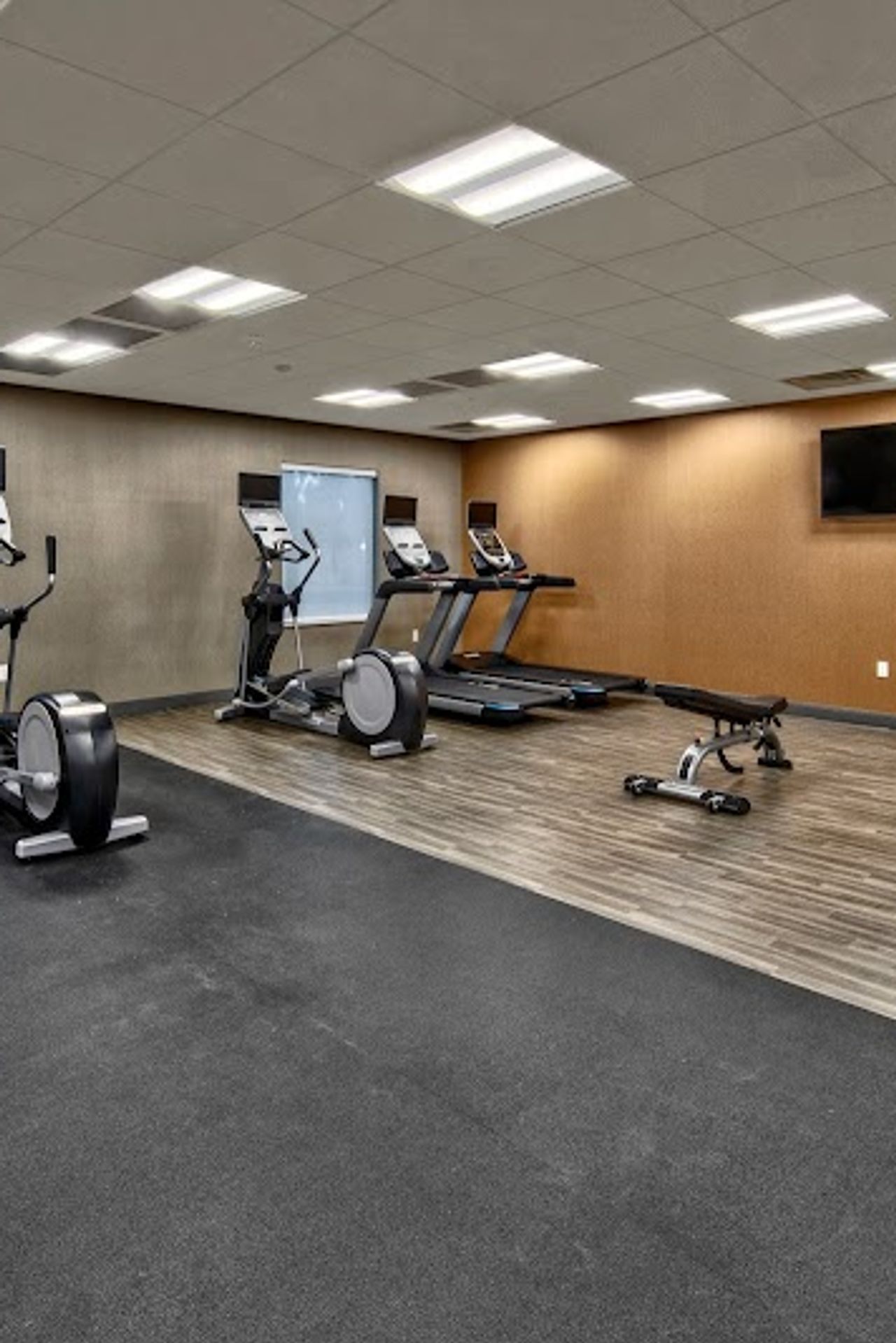 Photo of Hampton Inn Fresno Airport