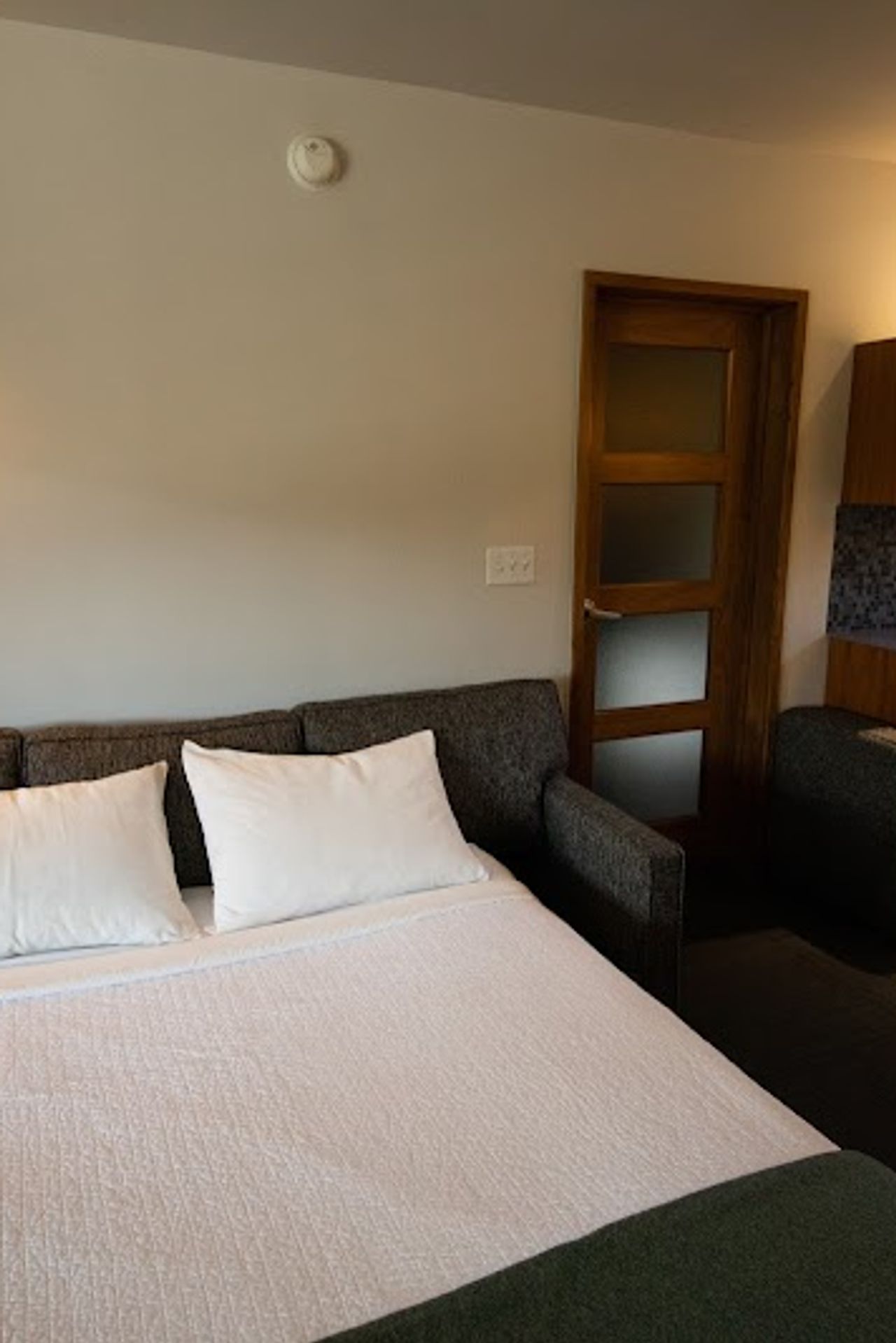Photo of Modern Hotel