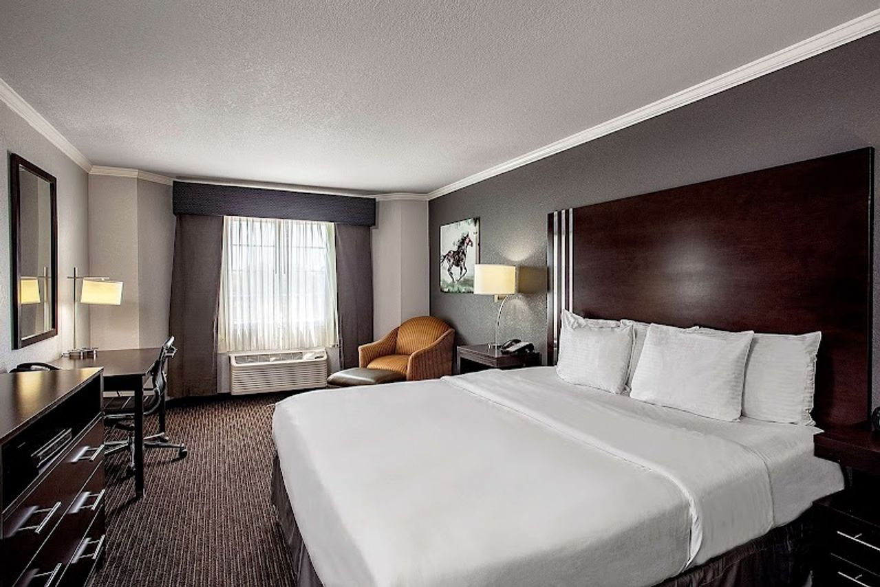 Photo of La Quinta Inn & Suites by Wyndham Davis