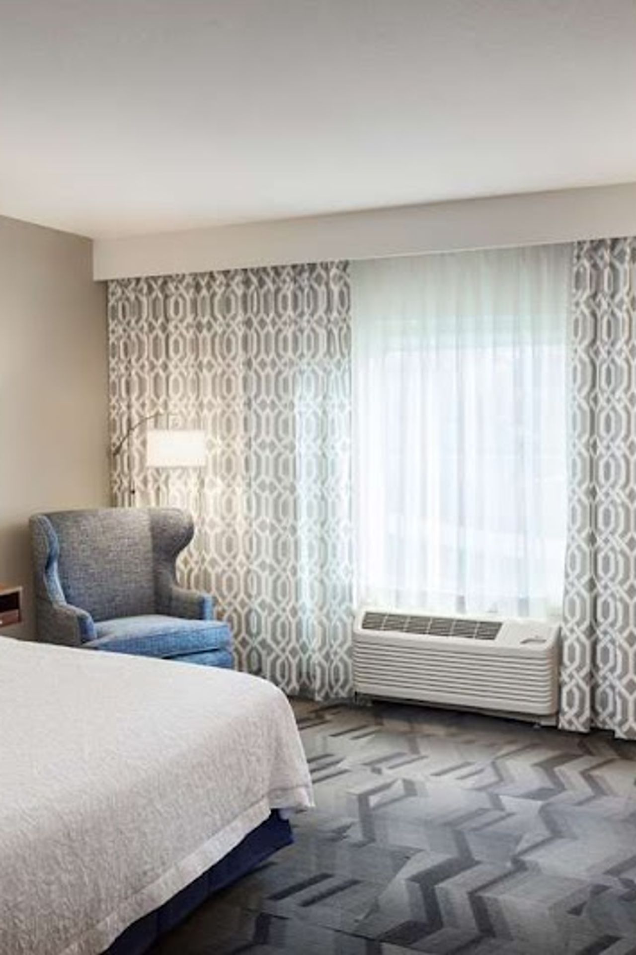 Photo of Hampton Inn Lewiston - Room