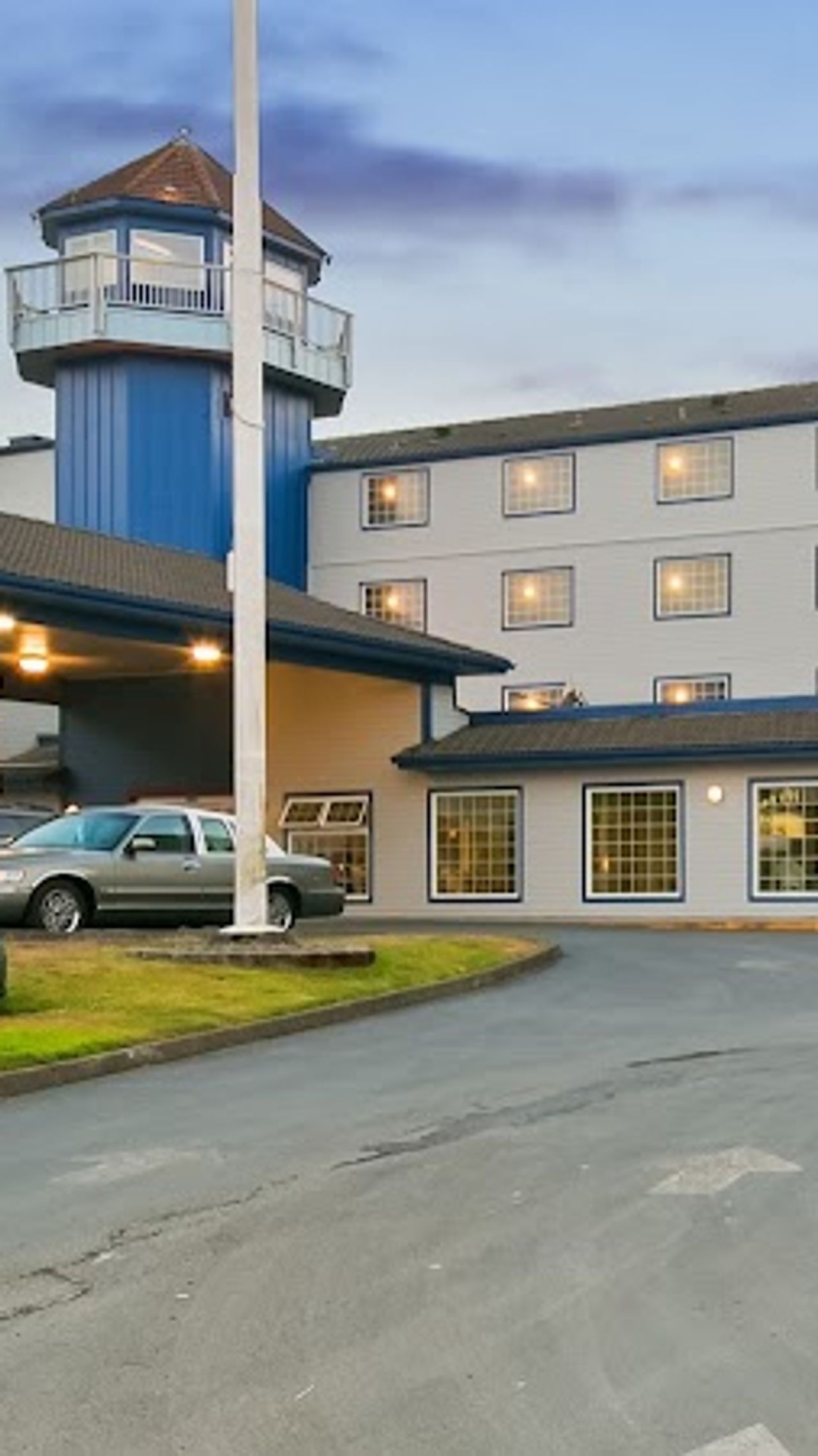 Photo of Lighthouse Suites Inn