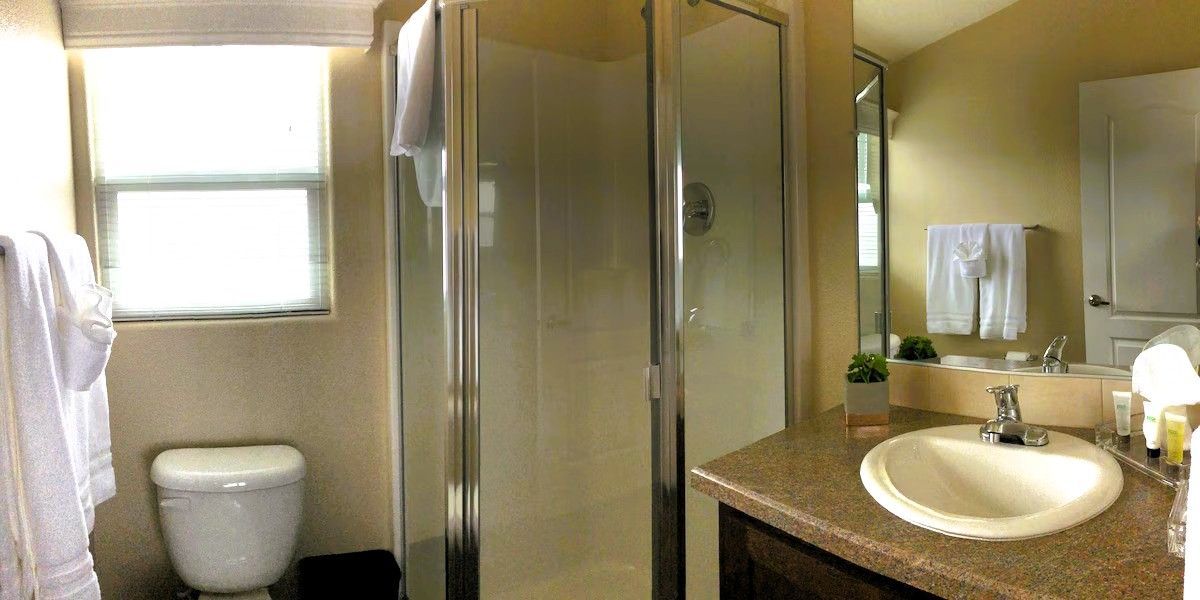 Photo of Village West Marina & Resort - "Riverside" Bungalow - Bathroom
