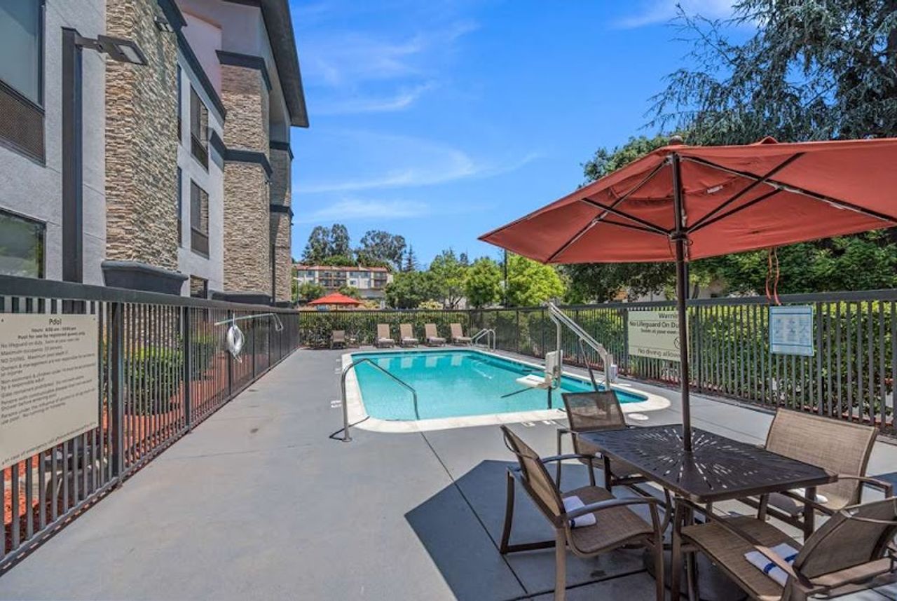 Photo of Hampton Inn Oakland-Hayward