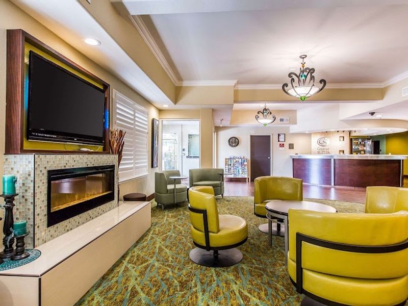 Photo of Comfort Suites Fresno River Park