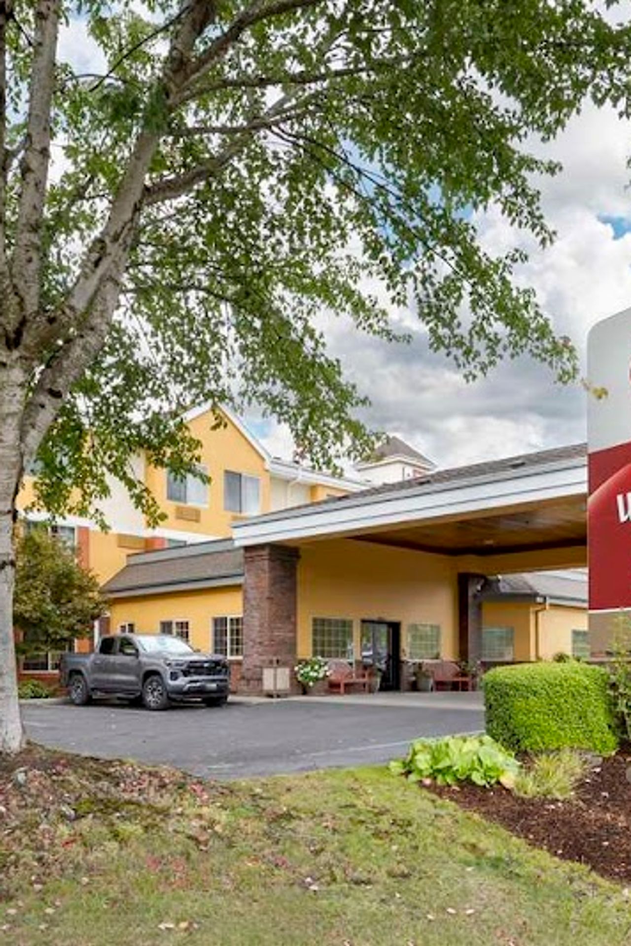 Photo of Best Western Plus Northwind Inn & Suites
