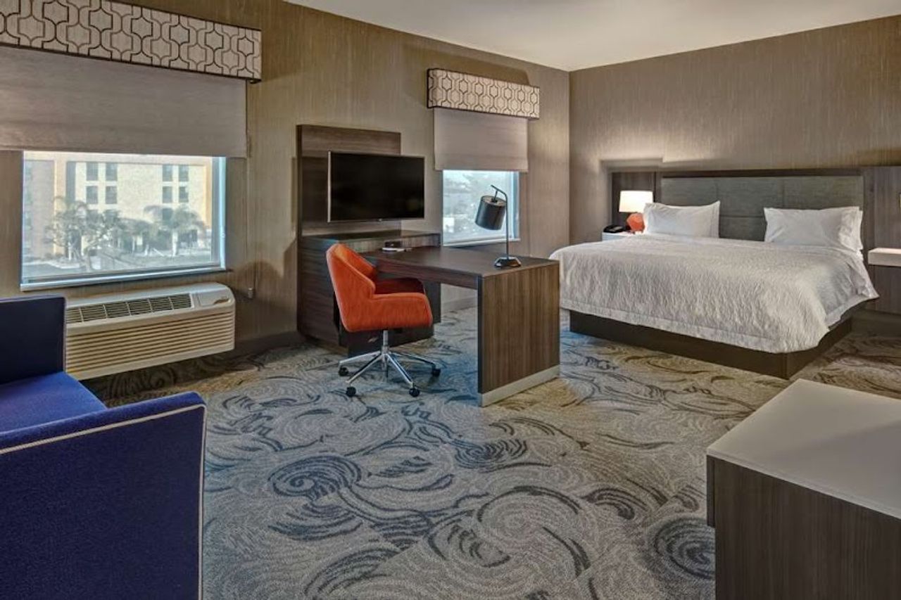 Photo of Hampton Inn Fresno Airport