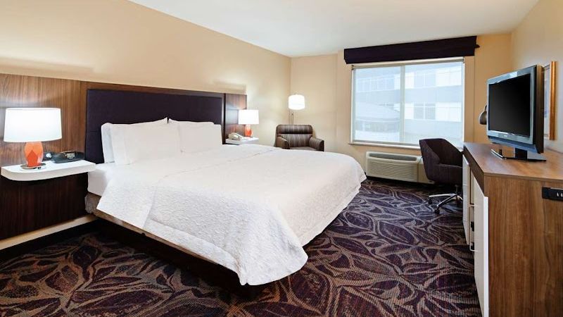 Photo of Hampton Inn & Suites Bremerton