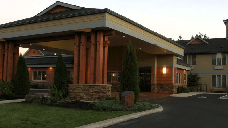 Best Western Snowcap Lodge