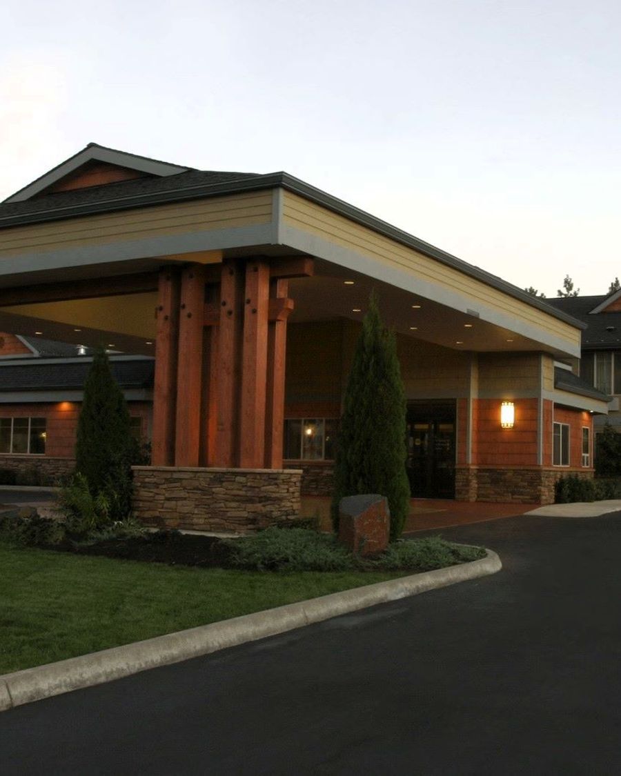 Best Western Snowcap Lodge