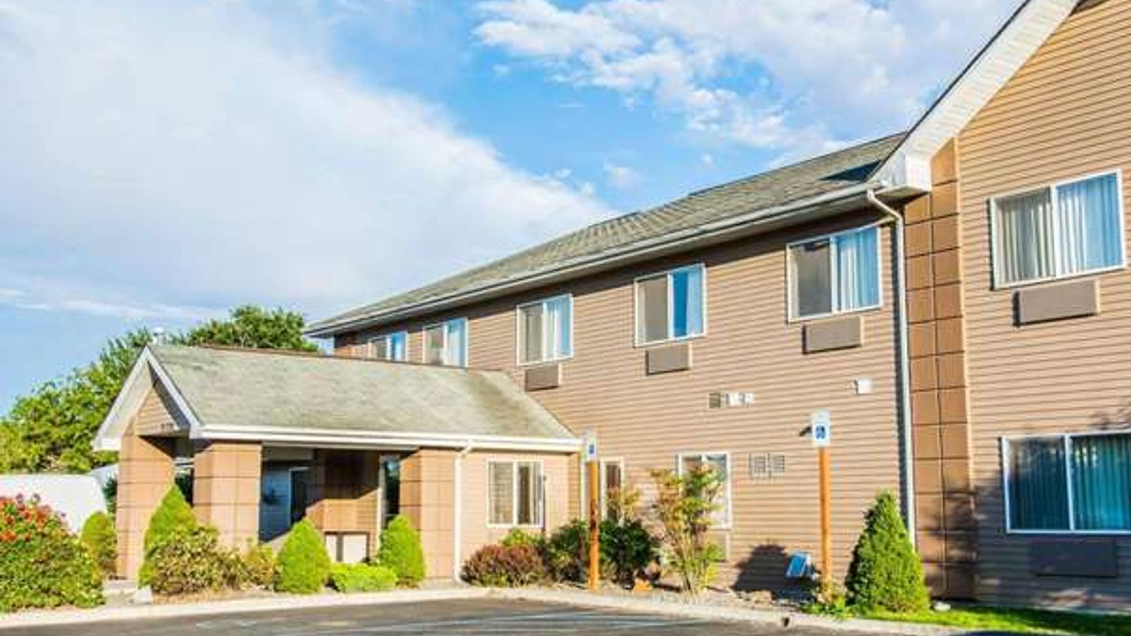 Photo of Quality Inn - Exterior