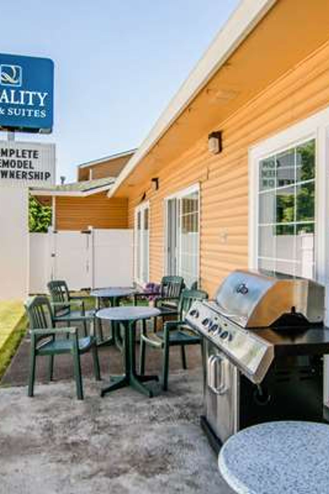 Photo of Quality Inn & Suites