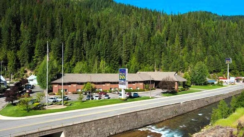 Wallace Inn - Exterior