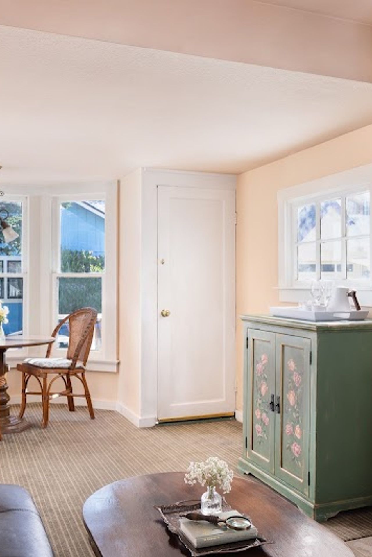 Photo of Centrella Hotel, A Kirkwood Collection Hotel - Grove Cottage, Queen Bed, Ground floor, Private Patio, Separate living room, Fireplace, Sofa bed, Family Friendly