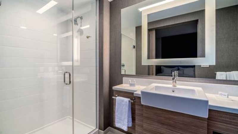 Photo of SpringHill Suites Oakland Airport