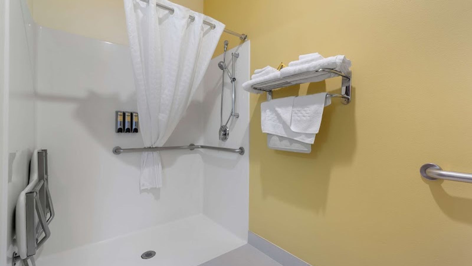 Photo of Best Western Plus Park Place Inn & Suites